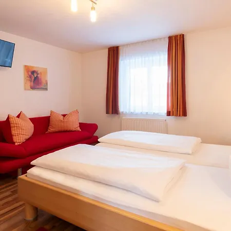 Sahin 2 By Alpenfeder *